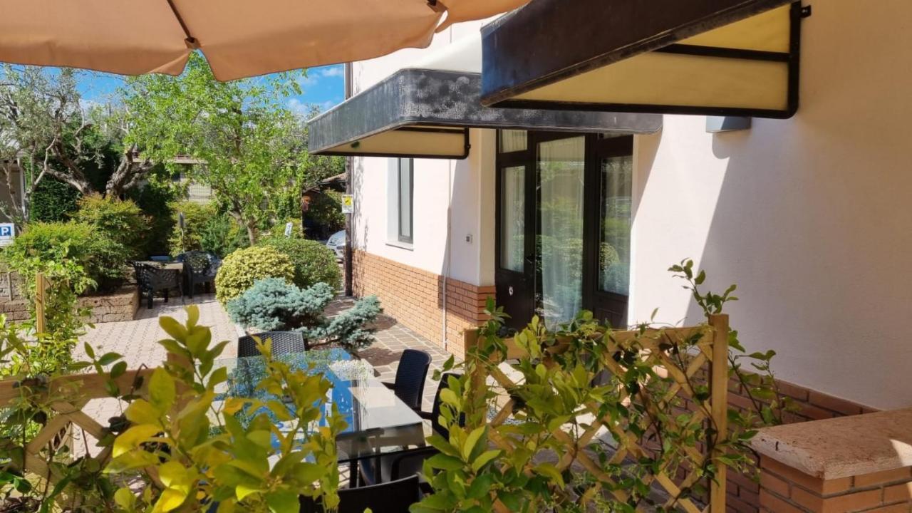 Fontana Oasis Apartments Castelnuovo del Garda Exteriér fotografie